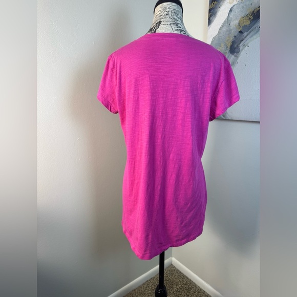 CAbi Fuchsia Cotton V-Neck Short Sleeve with One Front Pocket Tee Size Medium - Picture 4 of 9